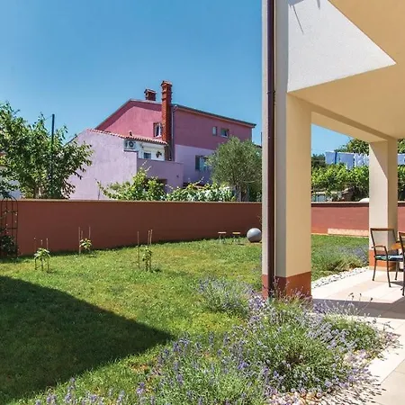 Garden With Terrace And Grill Apartment Pula