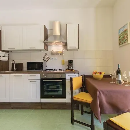 아파트 Garden With Terrace And Grill *